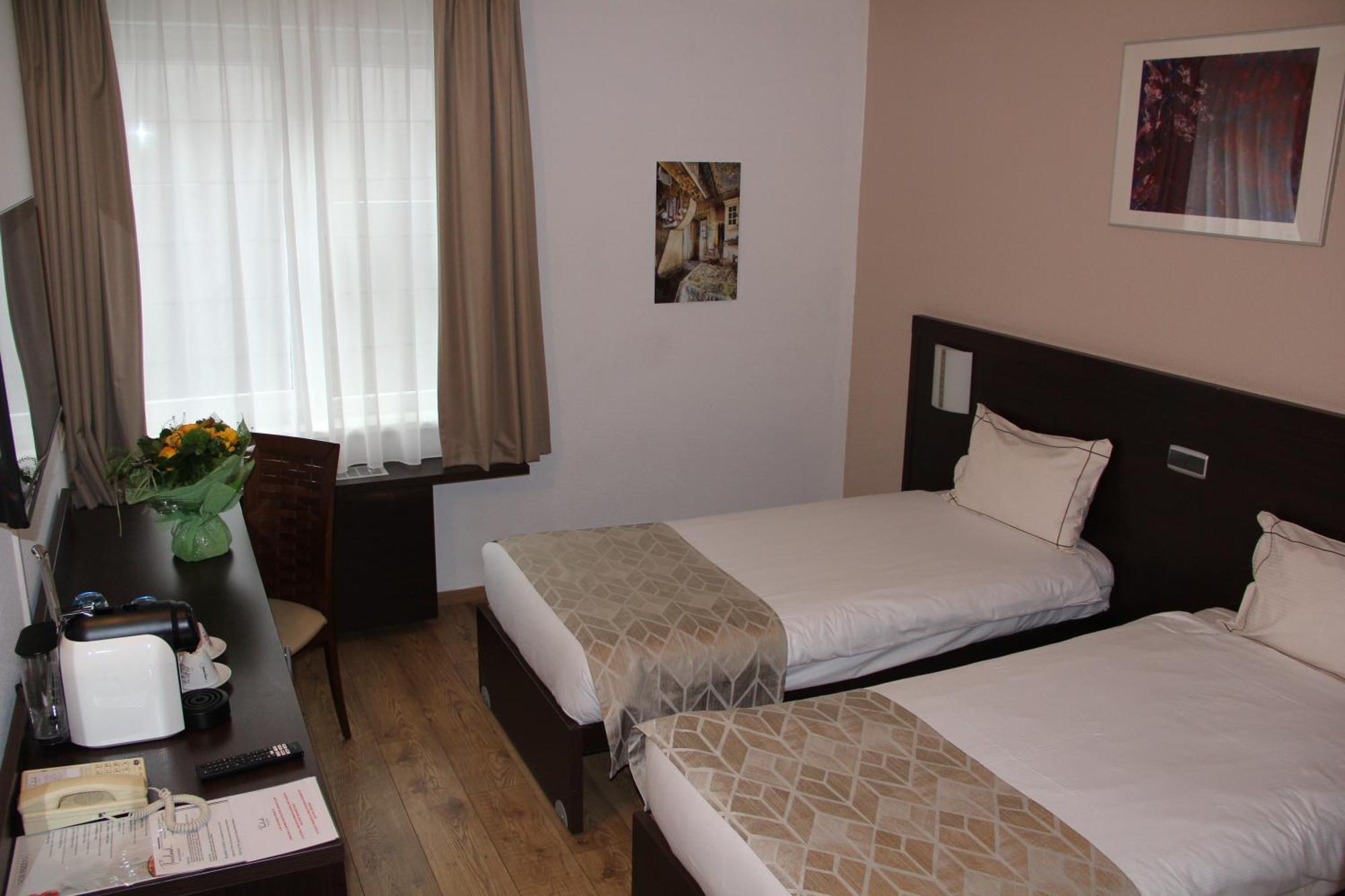 Threeland Hotel Pétange Kültér fotó