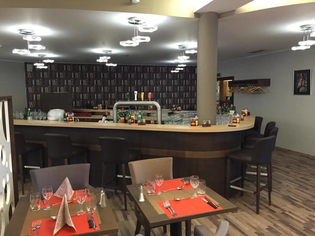 Threeland Hotel Pétange Kültér fotó